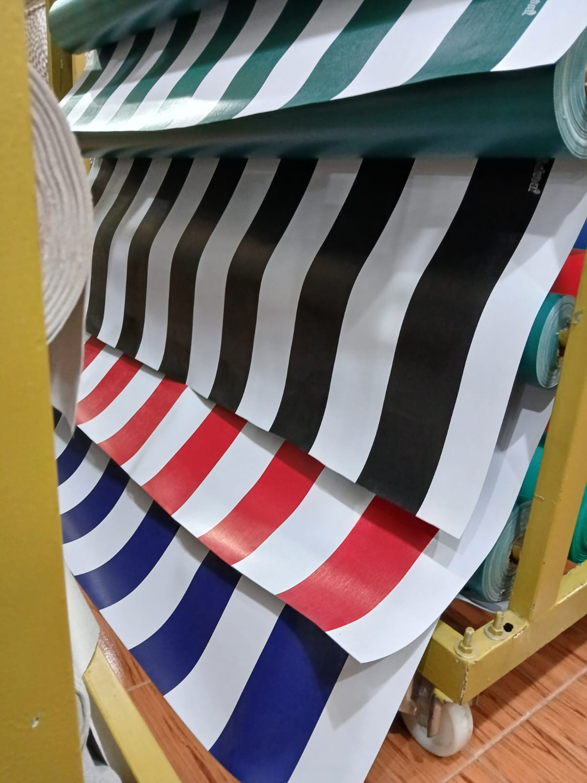 Lona de PVC rayada por metro - 1,50 m de ancho